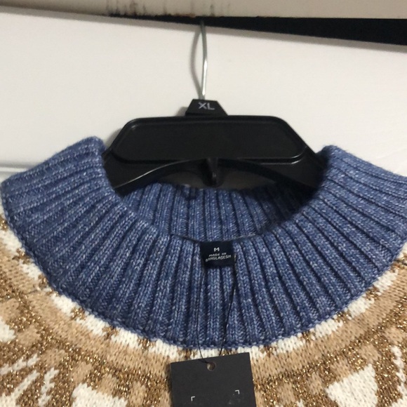 Tommy Hilfiger Classic Woven Knit Fair Isle Sweater in Blue and Metallic Gold - Picture 5 of 12